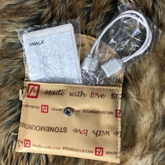 Stone Mountain Caramel Genuine Leather Tote w/Portable USB Charge Bank & Cords - Picture 8 of 13